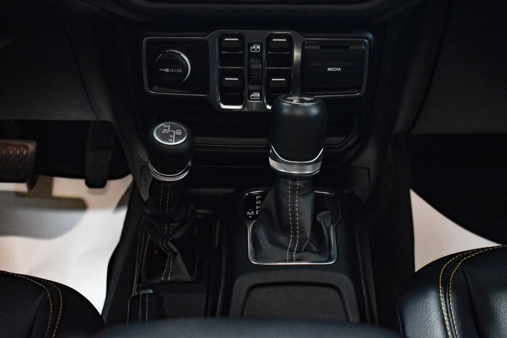 2024 Jeep Wrangler Sahara 4xe interior, center console, Black