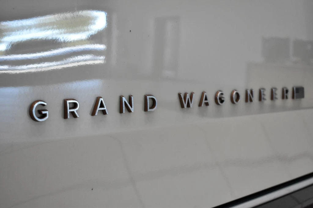 2022 Jeep Grand Wagoneer Series III, detail