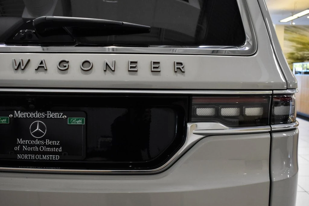 2022 Jeep Grand Wagoneer Series III for sale, exterior, White