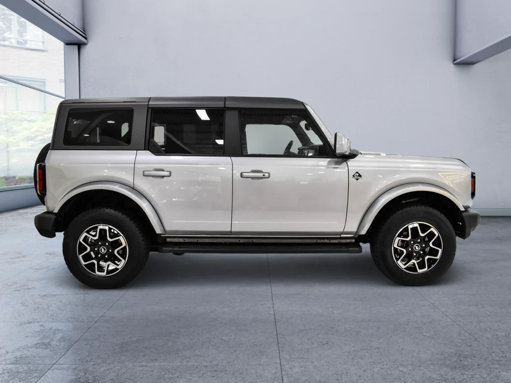 2023 Ford Bronco Outer Banks for sale, exterior, Silver