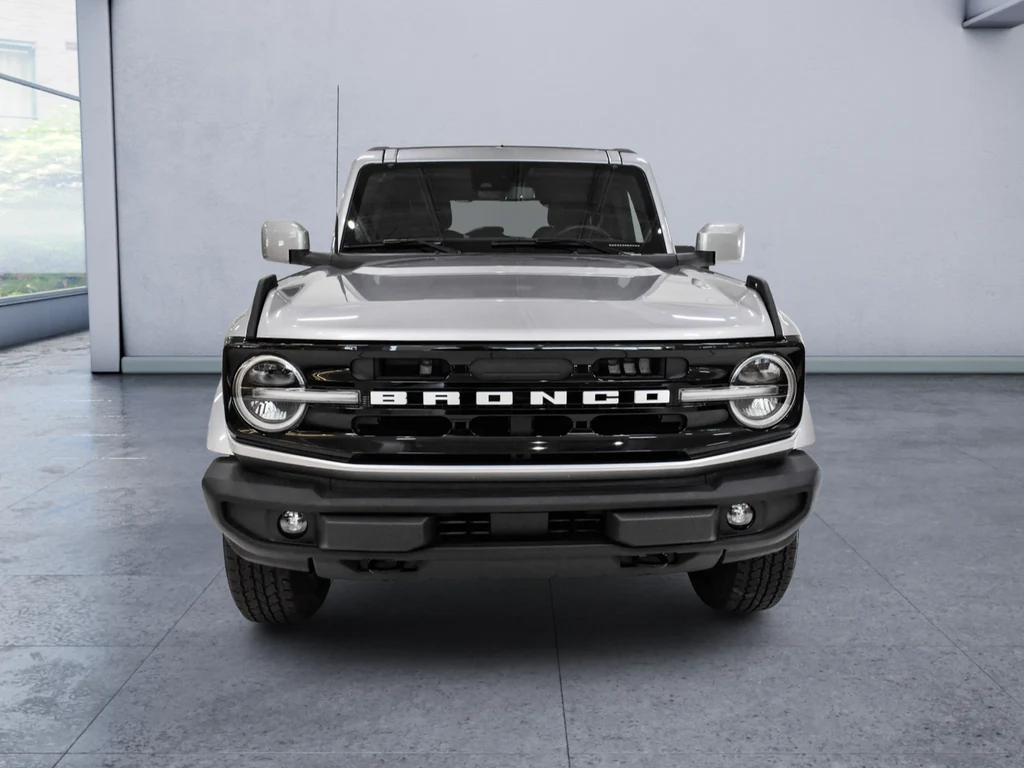 2023 Ford Bronco Outer Banks for sale, exterior, Silver