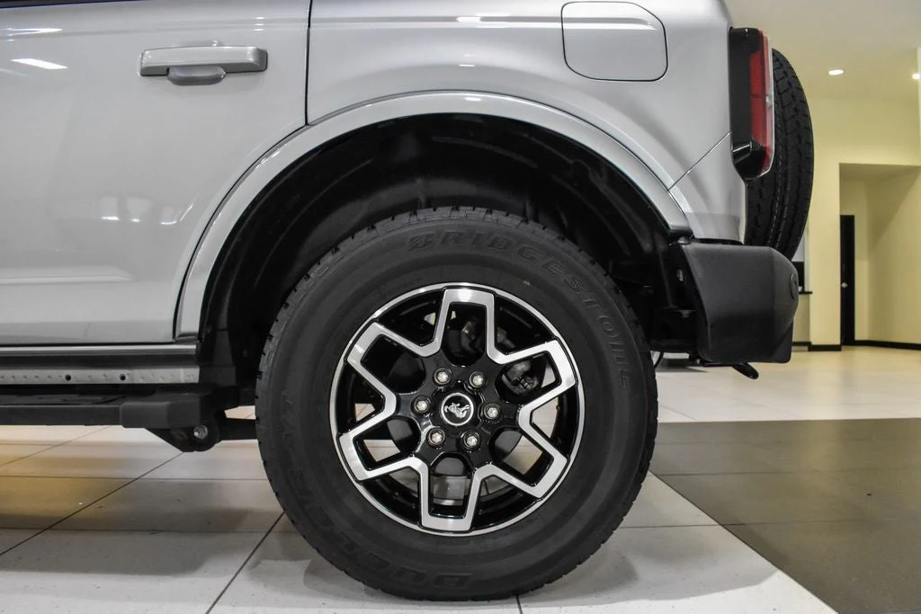 2023 Ford Bronco Outer Banks for sale, exterior, Silver