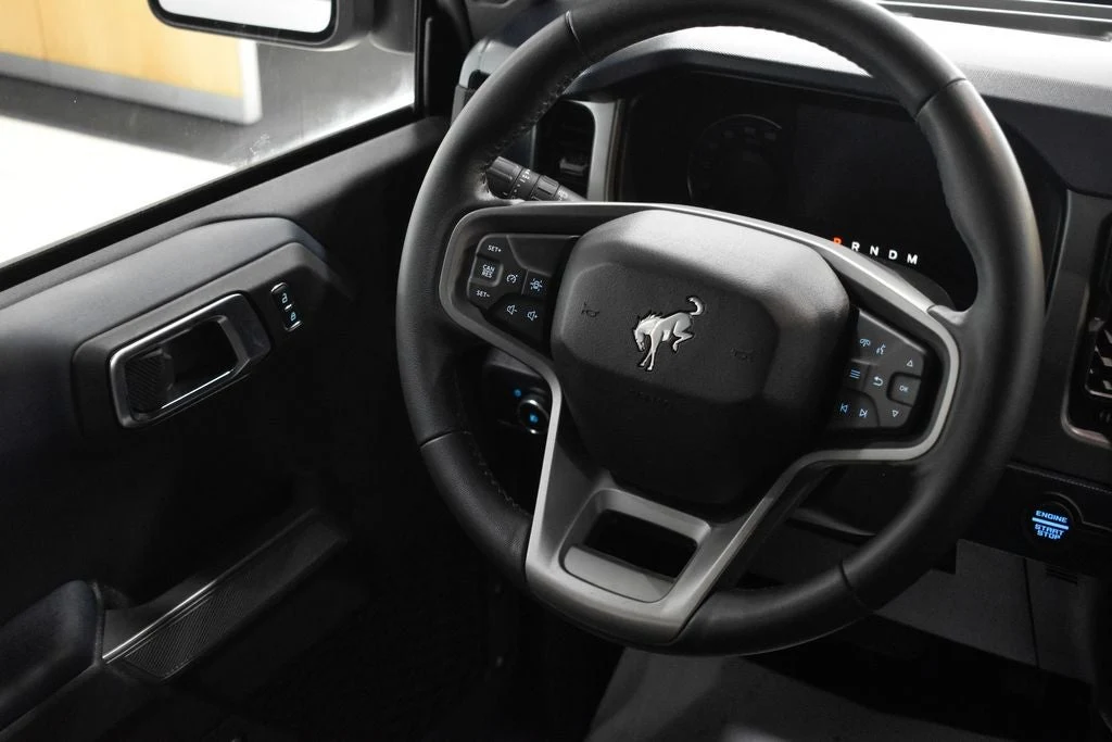 2023 Ford Bronco Outer Banks interior, Dark Space Gray