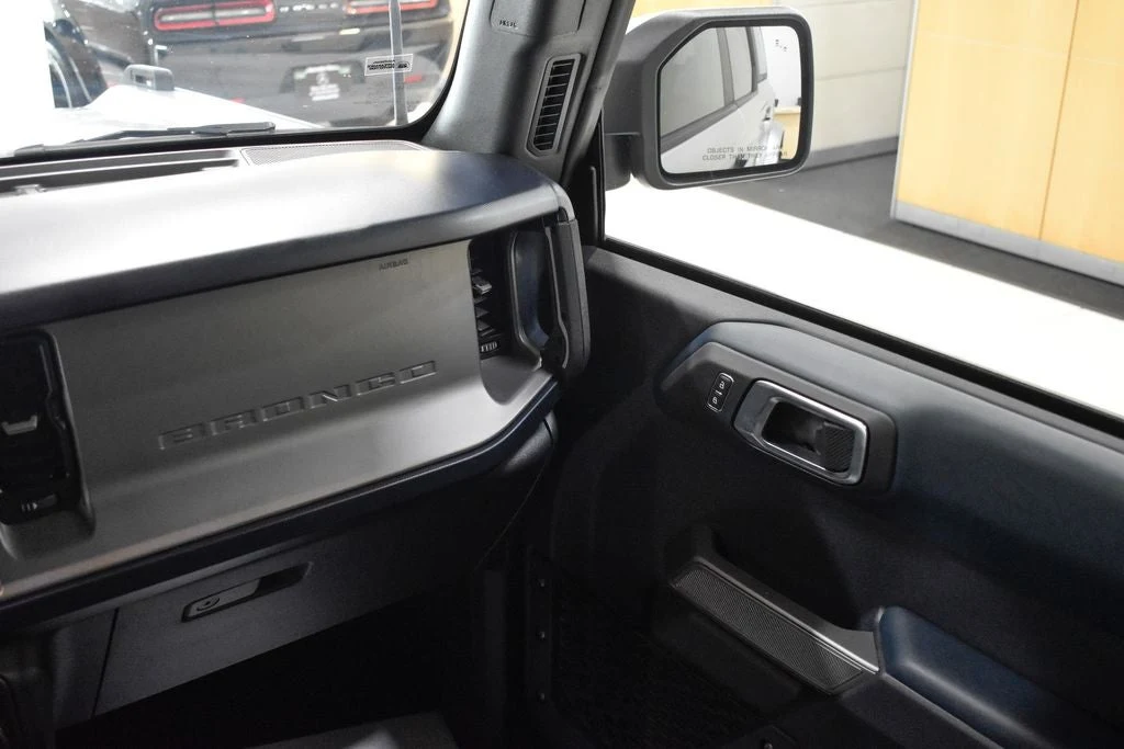 2023 Ford Bronco Outer Banks interior, door panel, Dark Space Gray