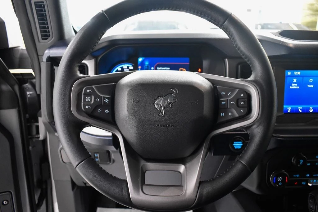 2023 Ford Bronco Outer Banks interior, Dark Space Gray