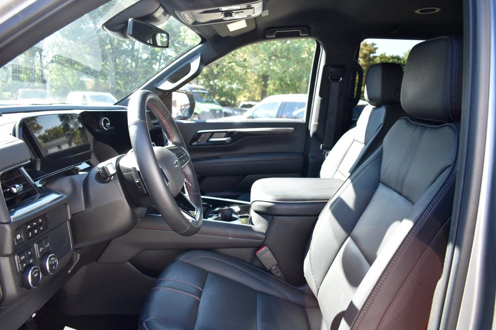 2025 Chevrolet Tahoe RST interior, seats, Jet Black/Victory Red