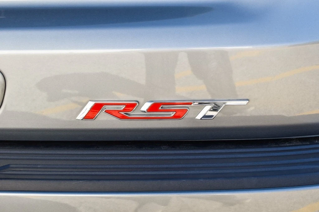 2025 Chevrolet Tahoe RST interior, door sill, Jet Black/Victory Red