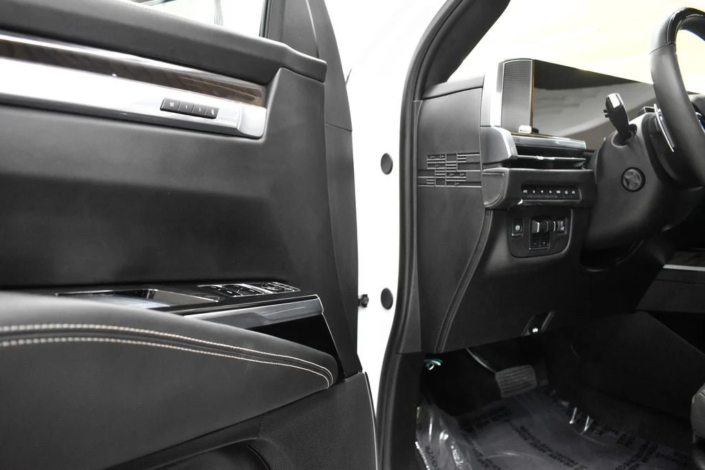 2025 Cadillac Escalade ESV Sport Platinum interior, door panel, Jet Black