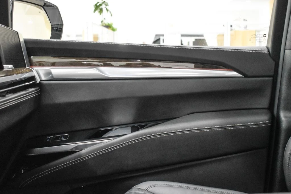 2025 Cadillac Escalade ESV Sport Platinum interior, door panel, Jet Black