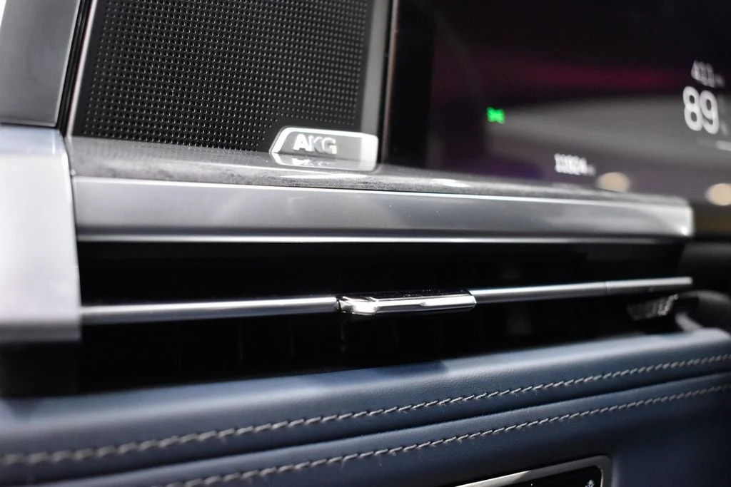 2025 Cadillac Escalade IQ Luxury 2 interior, Harbor Blue