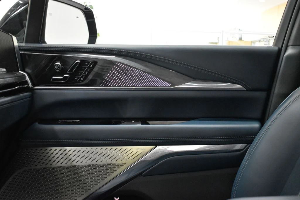 2025 Cadillac Escalade IQ Luxury 2 interior, door panel, Harbor Blue