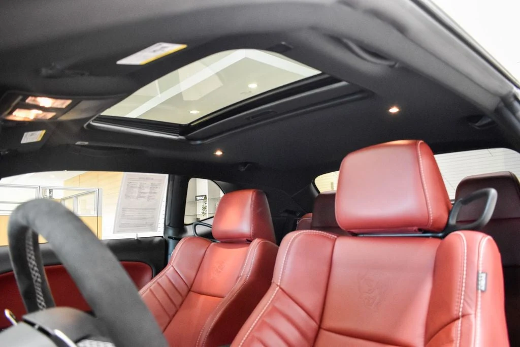 2018 Dodge Challenger SRT Demon interior, seats, Demonic Red/Black
