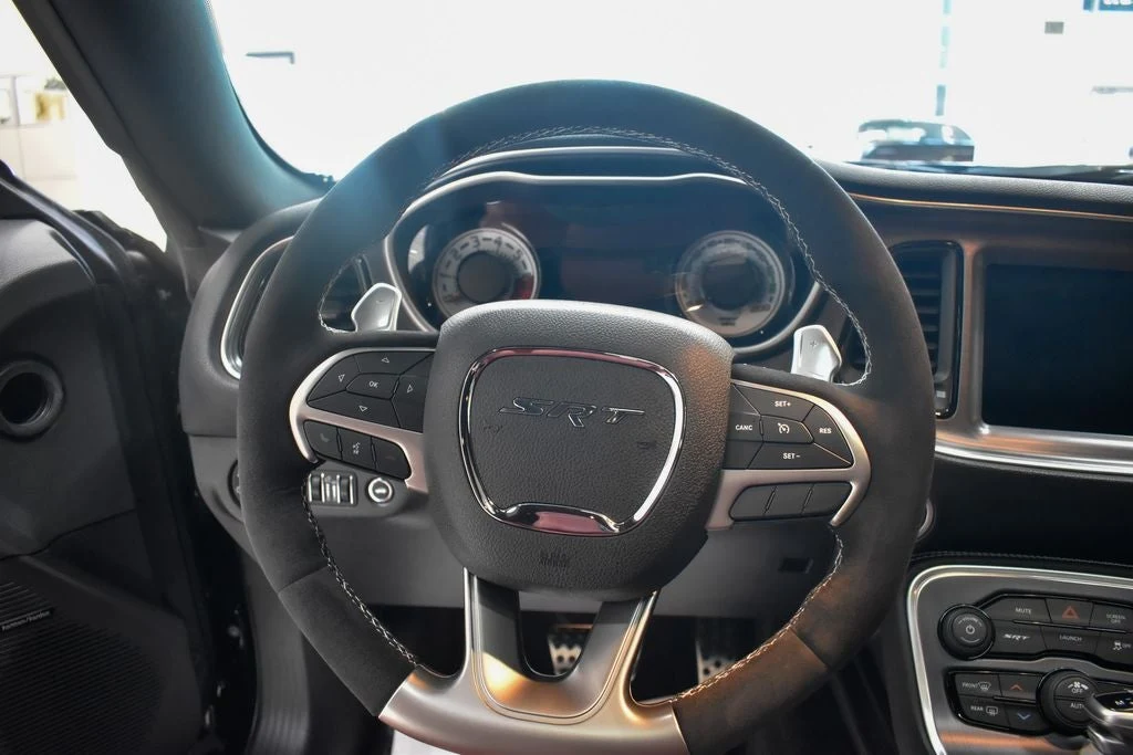 2018 Dodge Challenger SRT Demon interior, Demonic Red/Black