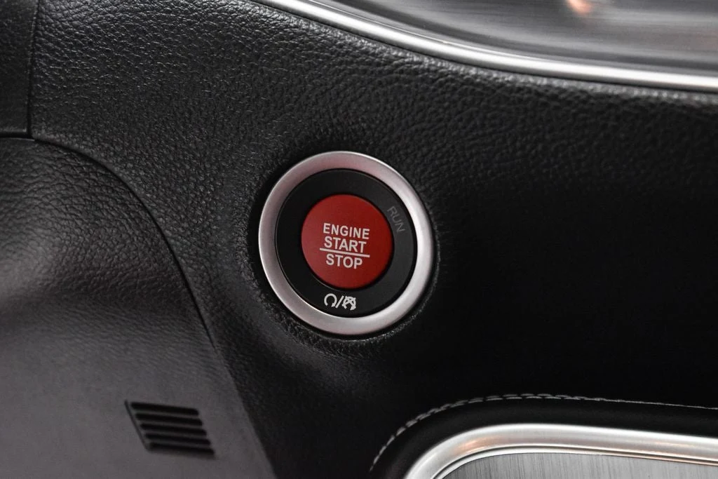 2018 Dodge Challenger SRT Demon interior, Demonic Red/Black