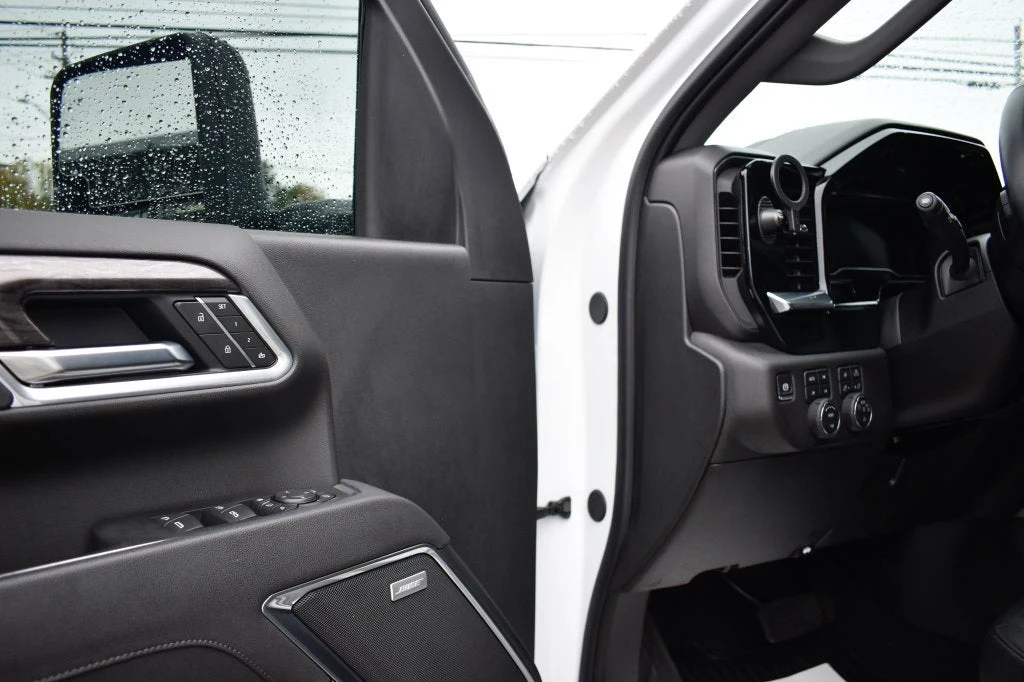 2025 Chevrolet Silverado 2500HD LTZ interior, door panel, Jet Black