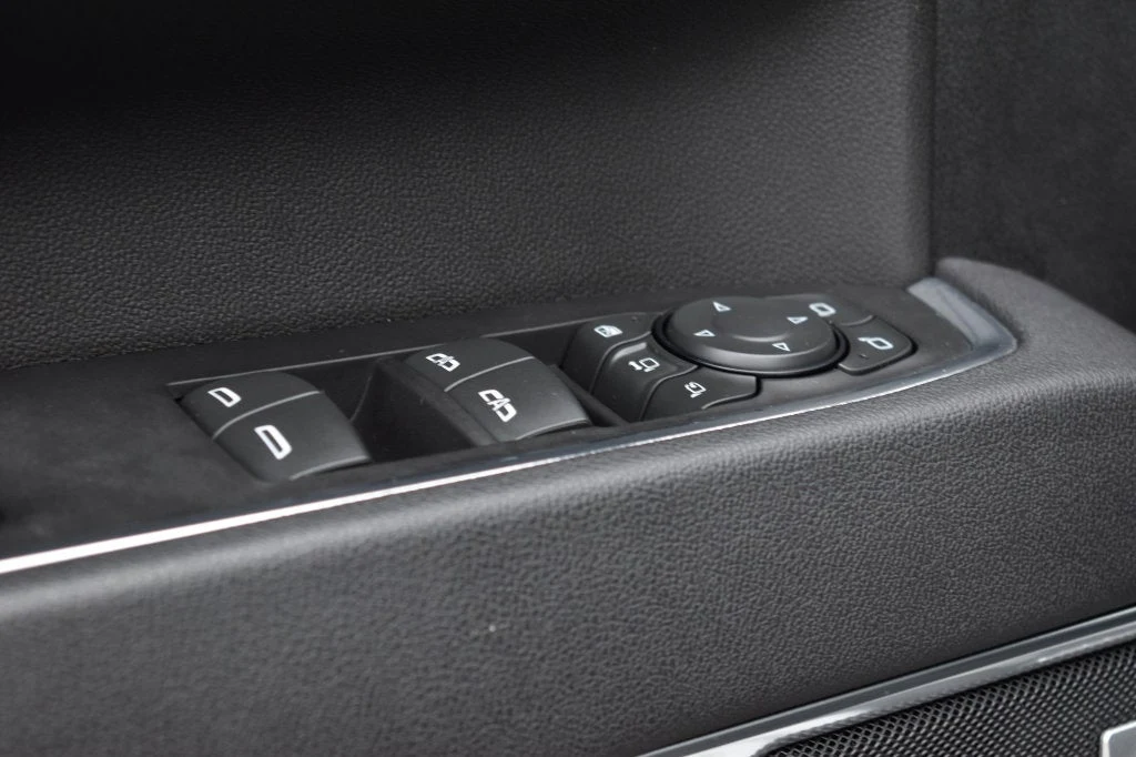 2025 Chevrolet Silverado 2500HD LTZ interior, center console, Jet Black