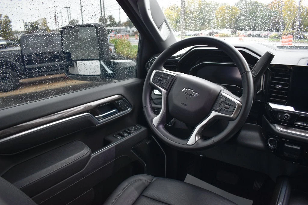 2025 Chevrolet Silverado 2500HD LTZ interior, Jet Black