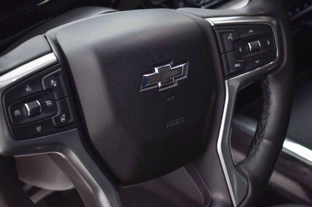 2025 Chevrolet Silverado 2500HD LTZ interior, door panel, Jet Black