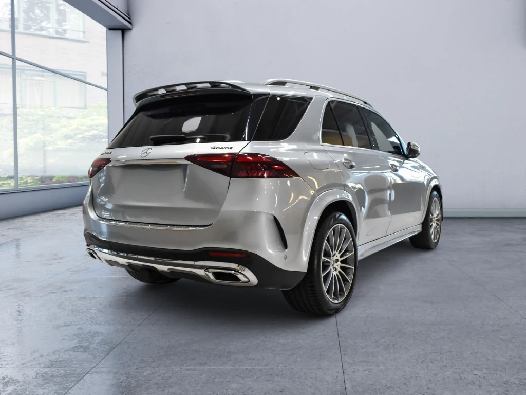 2024 Mercedes-Benz GLE 450 4MATIC, rear three-quarter view, Silver