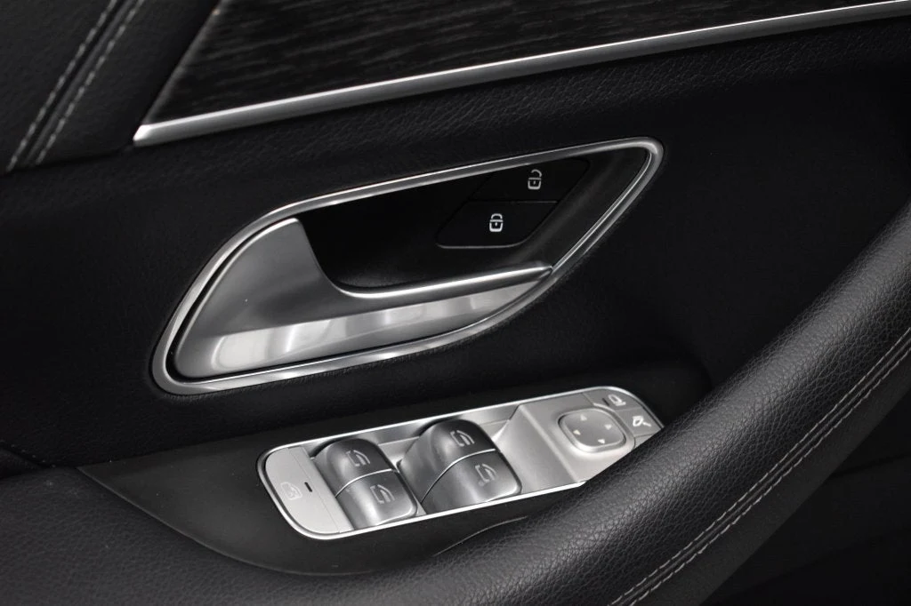 2024 Mercedes-Benz GLE 450 4MATIC interior, door panel, Black