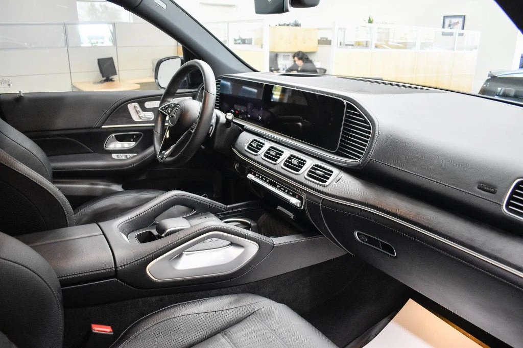 2024 Mercedes-Benz GLE 450 4MATIC interior, Black