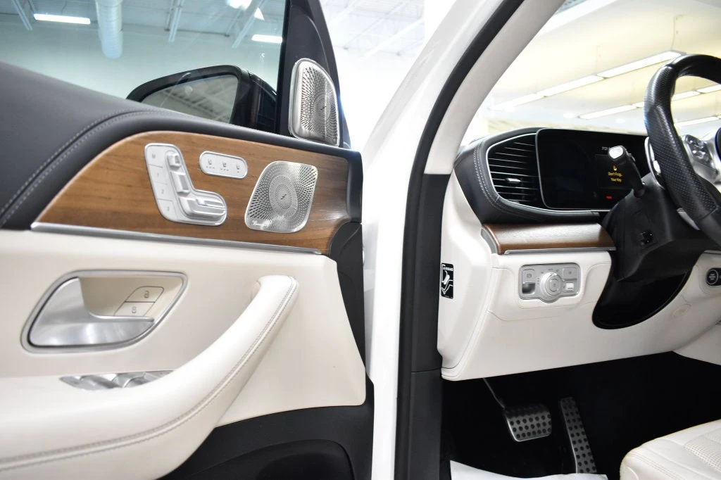 2022 Mercedes-AMG GLE 53 4MATIC+ interior, door panel, Macchiato Beige