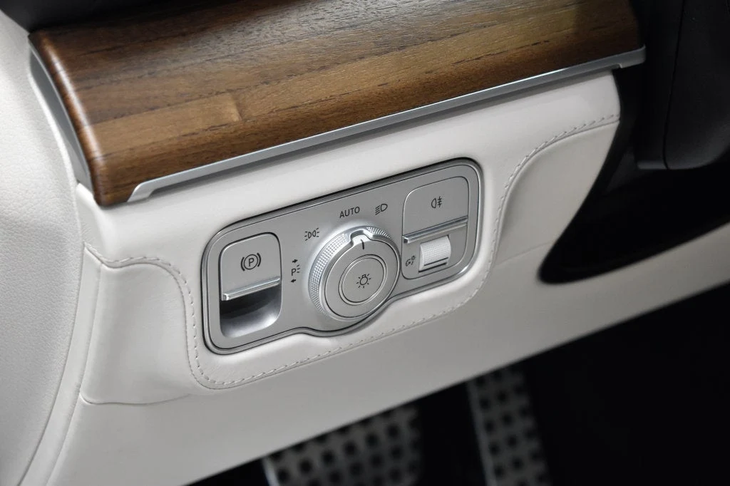 2022 Mercedes-AMG GLE 53 4MATIC+ interior, door panel, Macchiato Beige