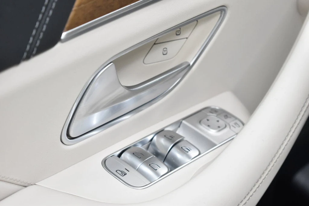 2022 Mercedes-AMG GLE 53 4MATIC+ interior, door panel, Macchiato Beige