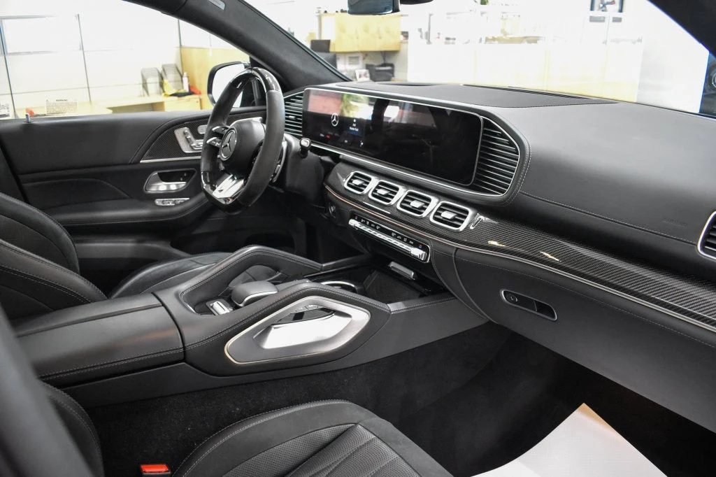 2024 Mercedes-AMG GLE 63 S 4MATIC+ Coupe interior, Black