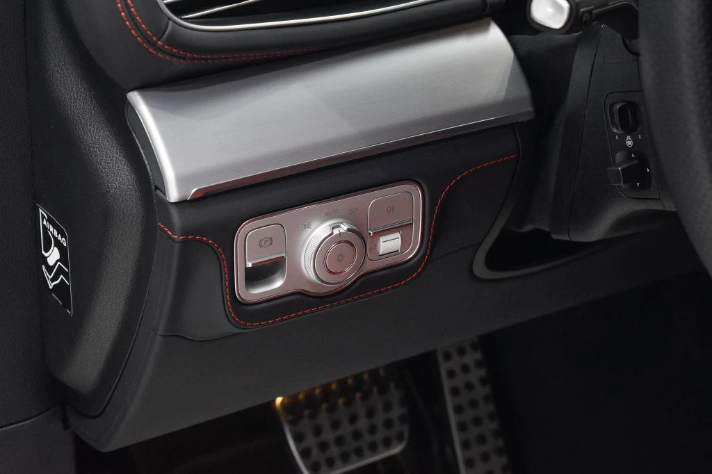 2025 Mercedes-AMG GLE 63 S 4MATIC+ Coupe interior, door panel, Classic Red/Black