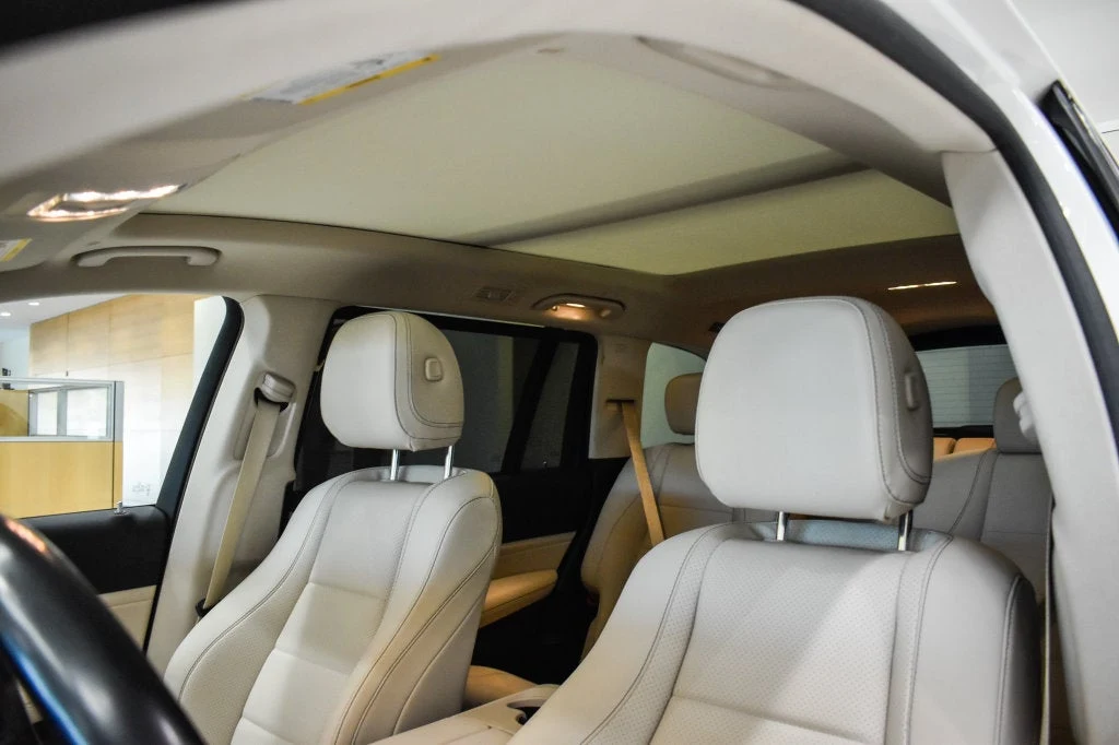 2022 Mercedes-Benz GLS 450 4MATIC interior, seats, Macchiato Beige/Black