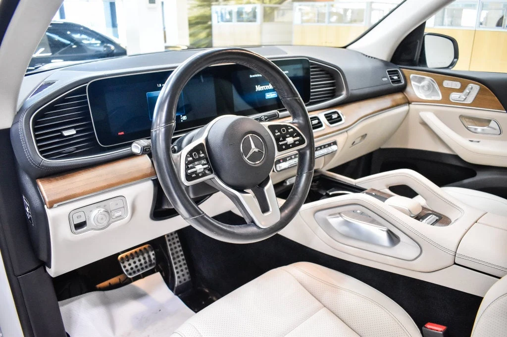 2022 Mercedes-Benz GLS 450 4MATIC interior, Macchiato Beige/Black