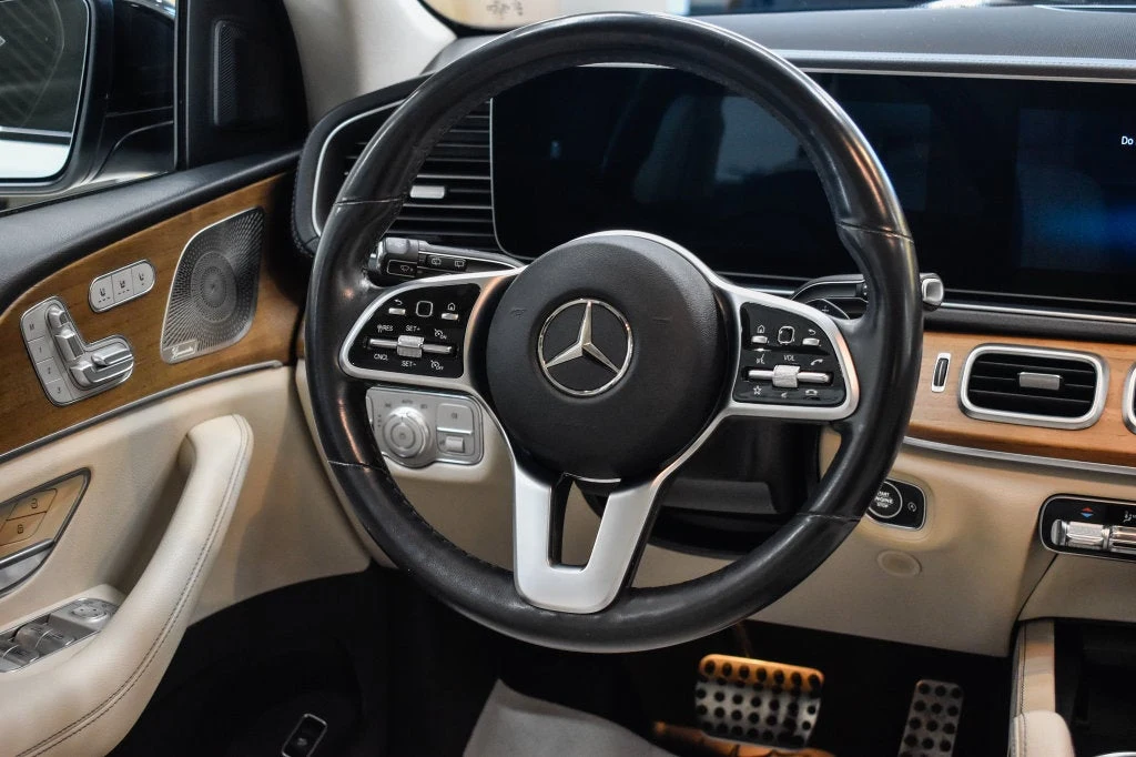 2022 Mercedes-Benz GLS 450 4MATIC interior, Macchiato Beige/Black