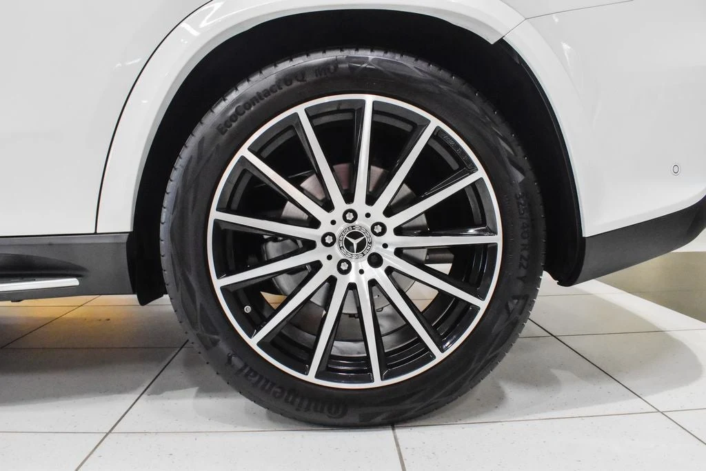 2025 Mercedes-Benz GLS 580 4MATIC wheel