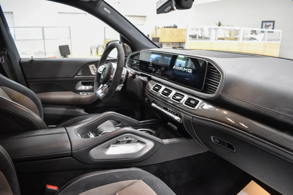 2022 Mercedes-AMG GLS 63 4MATIC+ interior, Tartufo Brown/Black