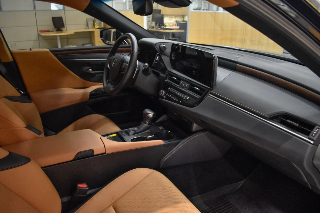 2025 Lexus ES 350 interior, Palomino