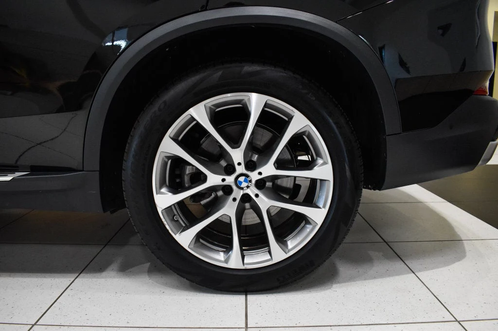 2026 BMW X5 xDrive40i for sale, exterior, Black