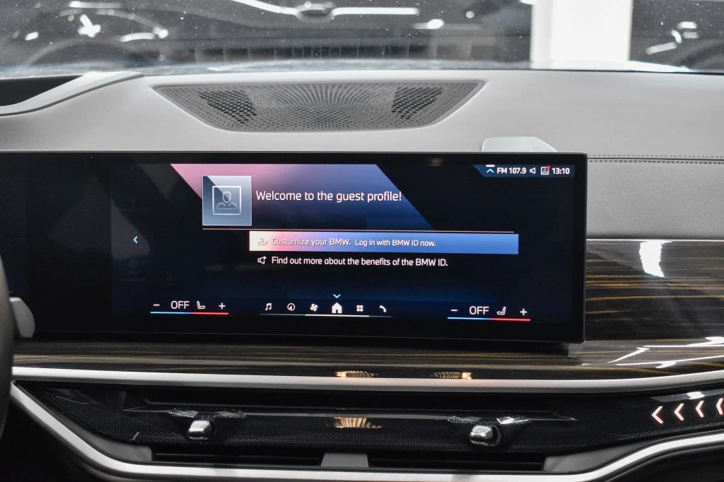 2026 BMW X5 xDrive40i interior, Black