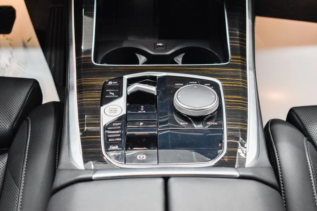 2026 BMW X5 xDrive40i interior, center console, Black