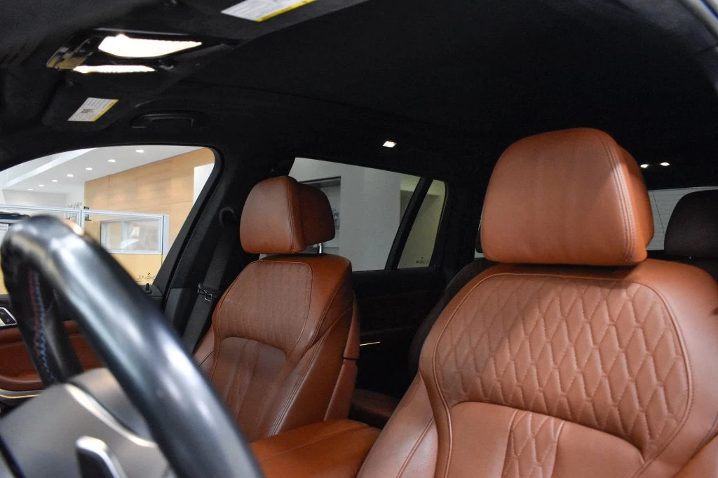 2023 BMW X7 M60i interior, seats, Tartufo