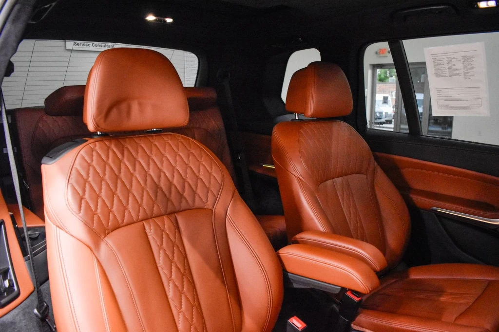 2023 BMW X7 M60i interior, seats, Tartufo