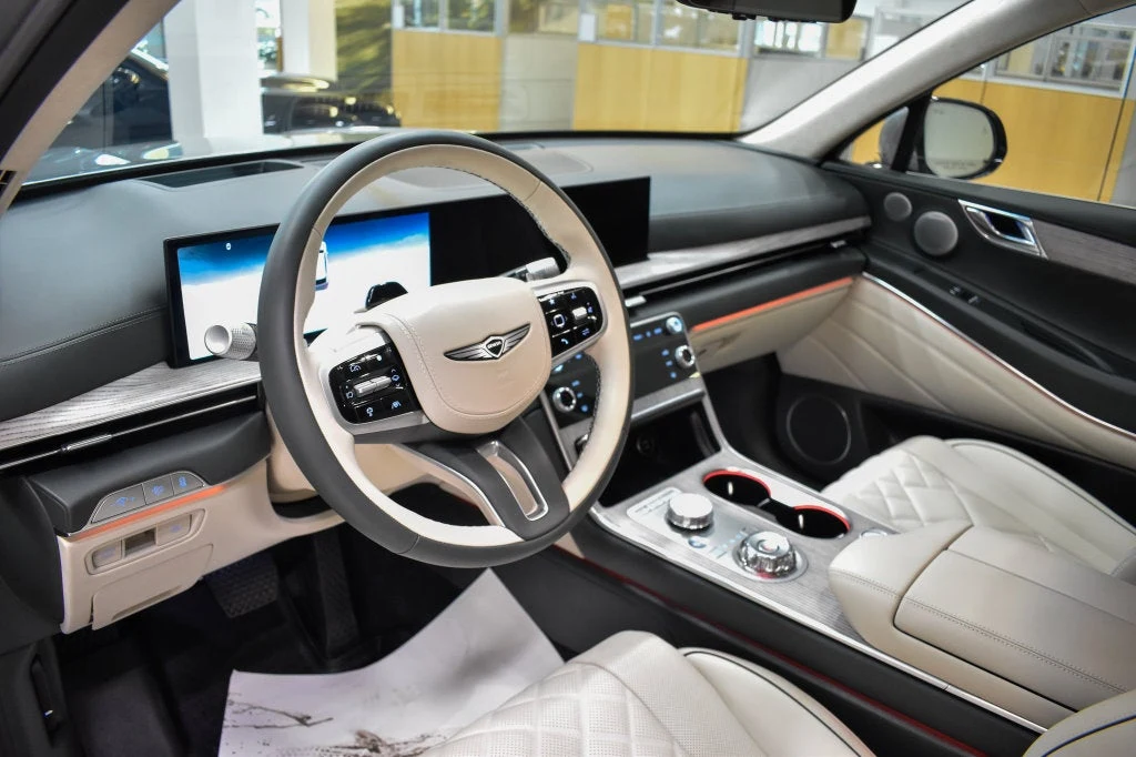 2026 Genesis GV80 3.5T Prestige interior, dashboard, Vanilla Beige/Smoky Green