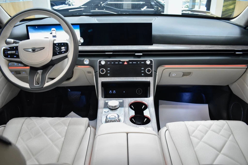 2026 Genesis GV80 3.5T Prestige interior, Vanilla Beige/Smoky Green