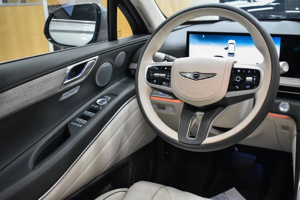 2026 Genesis GV80 3.5T Prestige interior, Vanilla Beige/Smoky Green