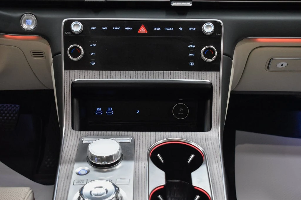 2026 Genesis GV80 3.5T Prestige interior, center console, Vanilla Beige/Smoky Green
