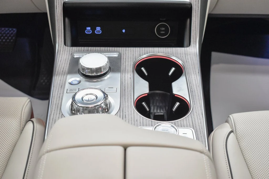 2026 Genesis GV80 3.5T Prestige interior, center console, Vanilla Beige/Smoky Green