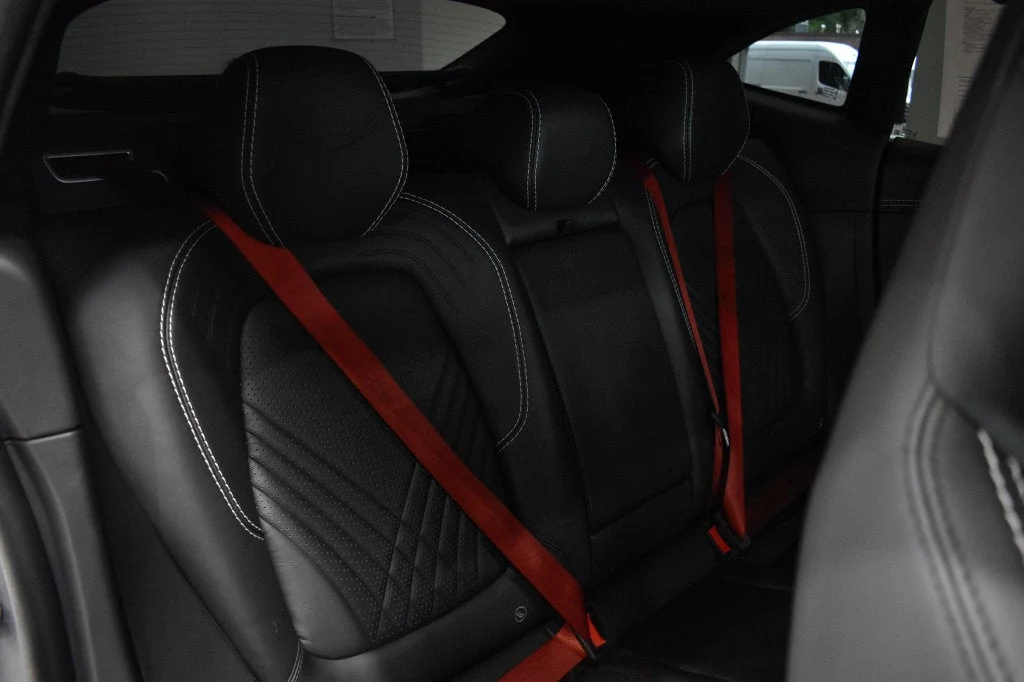 2022 Aston Martin DBX interior, seats, Onyx Black