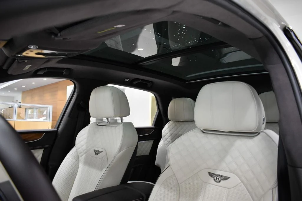2023 Bentley Bentayga Azure V8 interior, seats, Linen