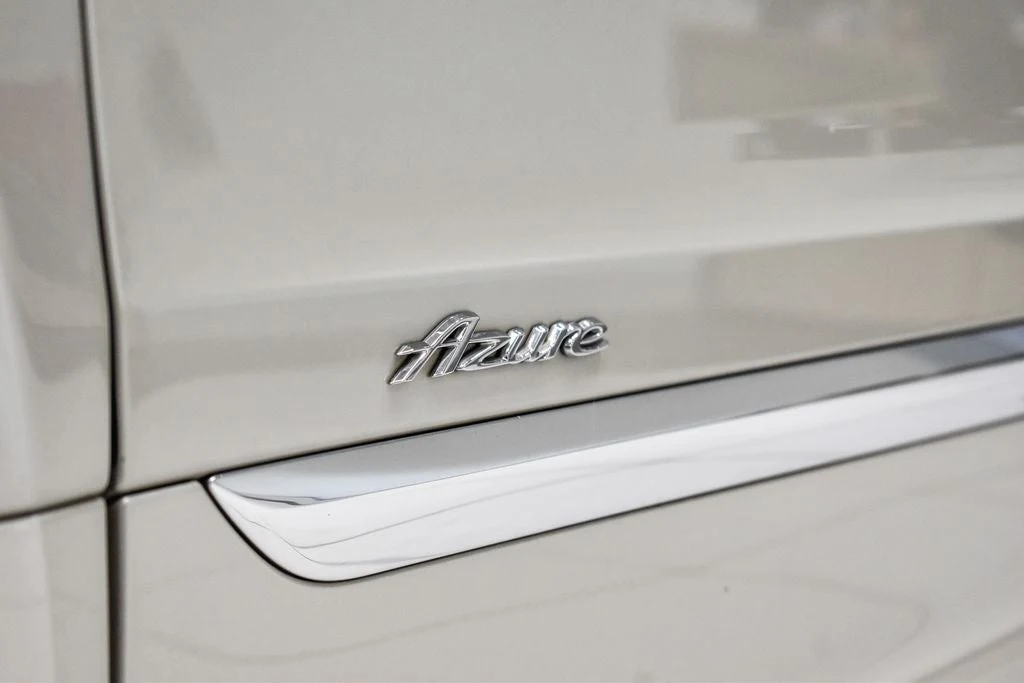 2023 Bentley Bentayga Azure V8 interior, door sill, Linen
