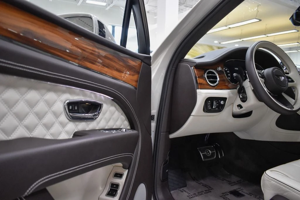 2023 Bentley Bentayga Azure V8 interior, door panel, Linen